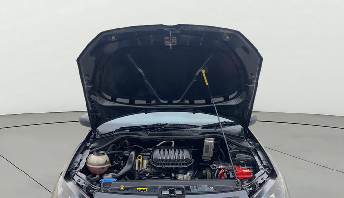 2018 Volkswagen Polo COMFORTLINE 1.0L MPI, Petrol, Manual, 1,26,359 km, Open Bonet