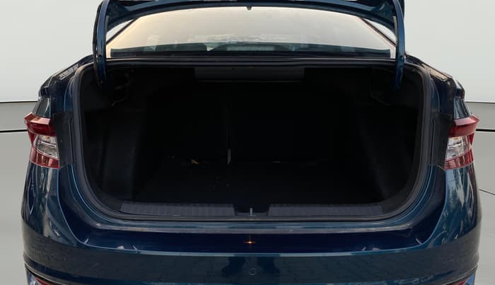 2025 Skoda SLAVIA Monte Carlo 1.0L TSI AT, Petrol, Automatic, 4,018 km, Boot Open Zoomed View
