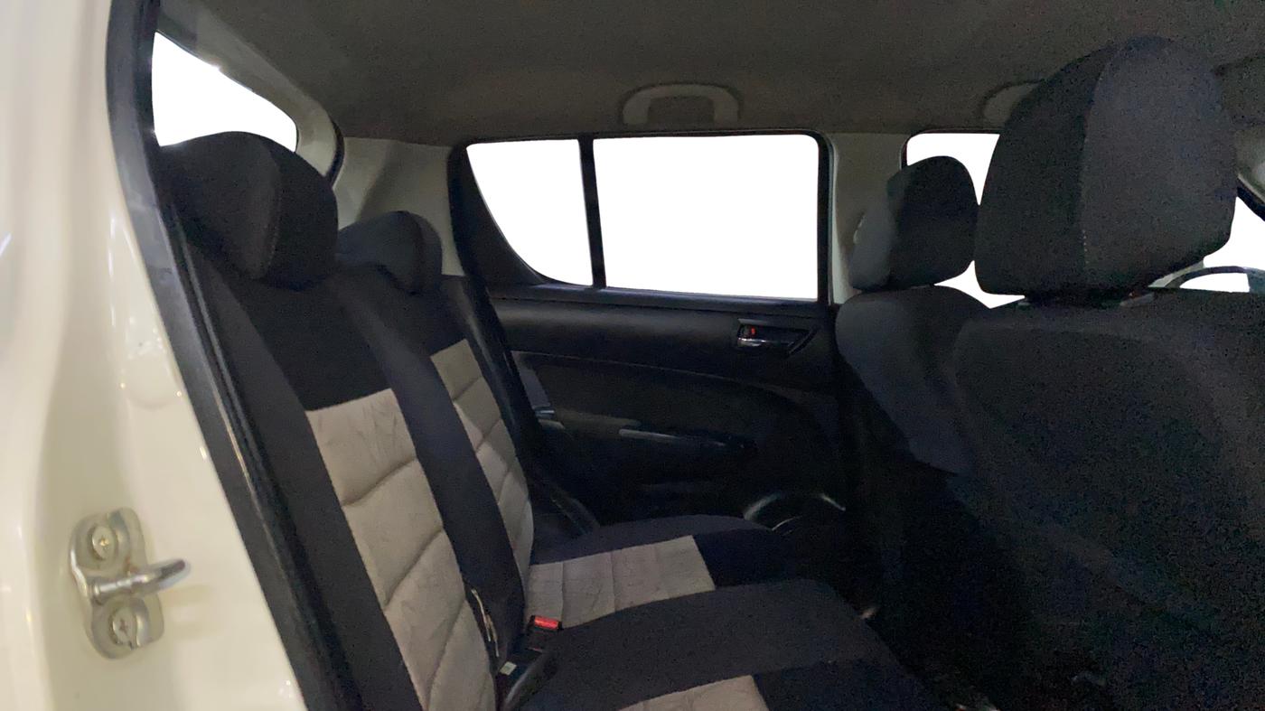 2016 Maruti Swift VXI, Petrol, Manual, 94,556 km, Right Side Rear Door Cabin