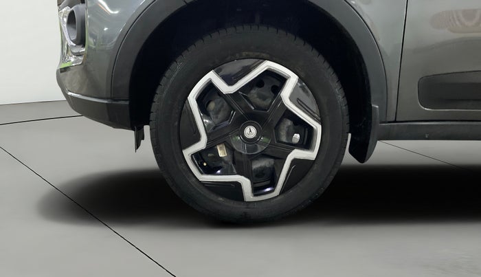 2022 Tata NEXON XMA SUNROOF PETROL, Petrol, Automatic, 27,827 km, Left Front Wheel