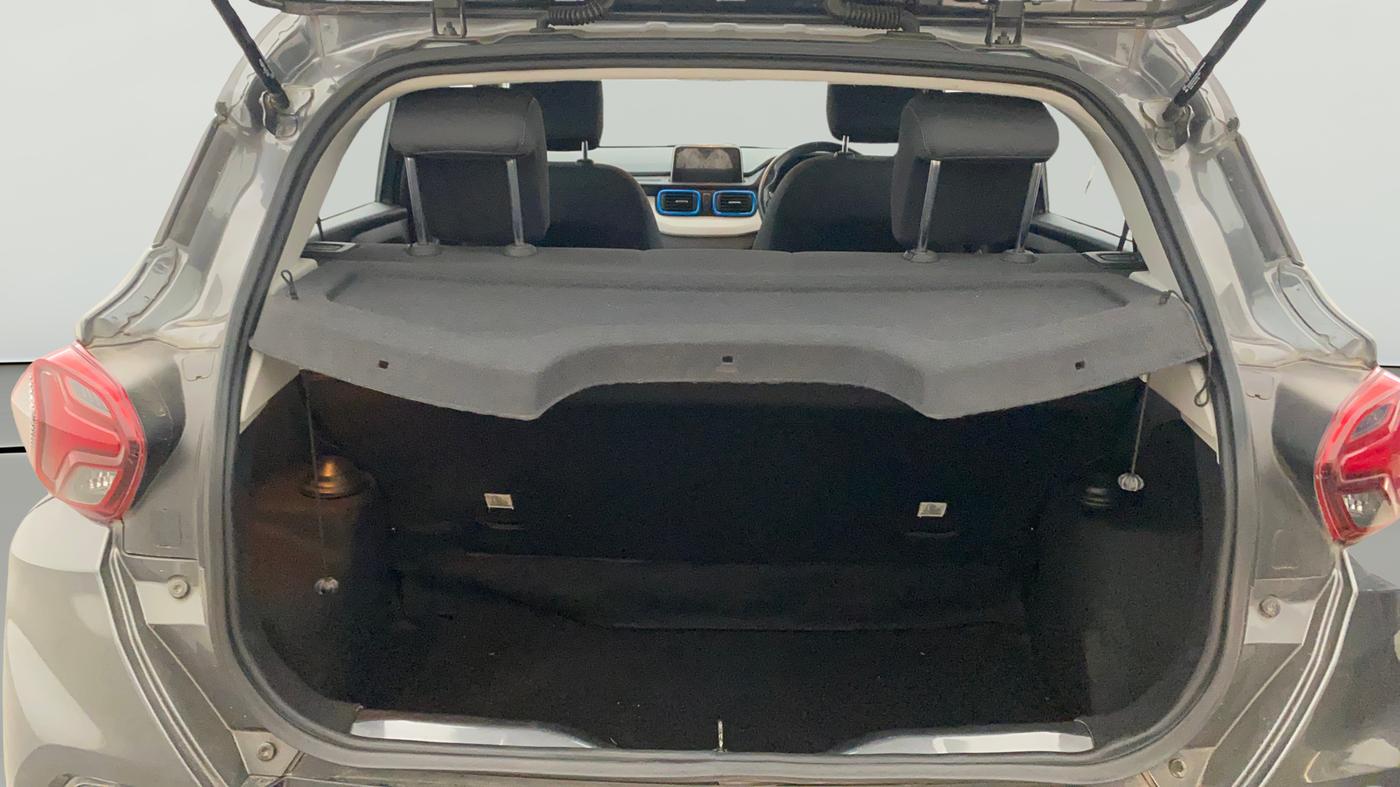 2021 Tata PUNCH CREATIVE  AMT, Petrol, Automatic, 69,002 km, Boot Open Zoomed View