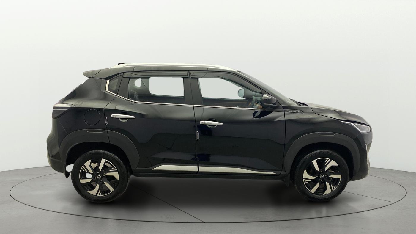 2025 Nissan MAGNITE Tekna Plus HRAO 1.0 Turbo Petrol CVT, Petrol, Automatic, 17,940 km, Right Side View