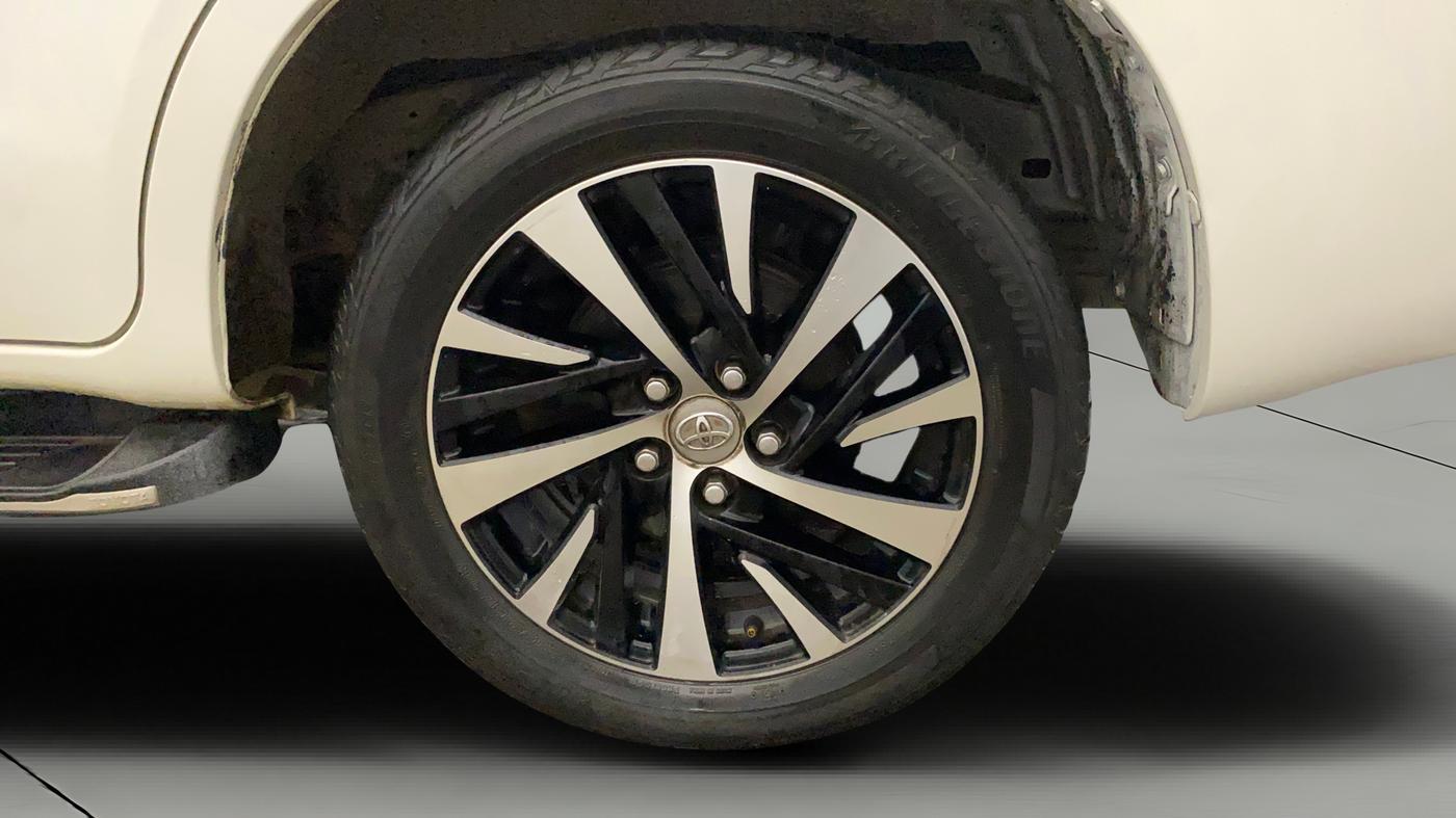 2022 Toyota Innova Crysta 2.7 ZX AT 7 STR, Petrol, Automatic, 55,536 km, Left Rear Wheel