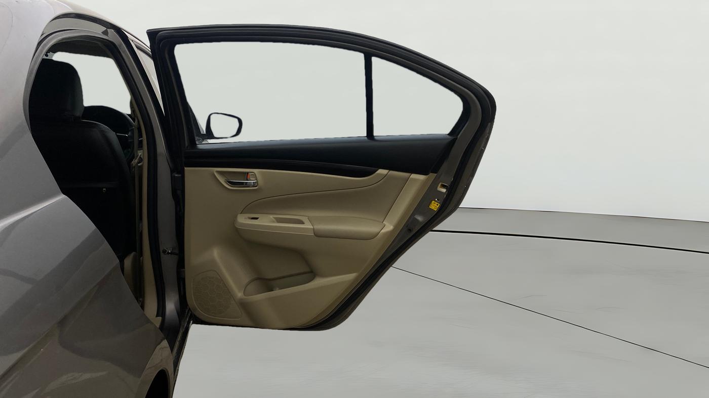 2017 Maruti Ciaz ZETA 1.4  AT PETROL, Petrol, Automatic, 19,223 km, RHS Rear Door