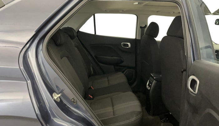 2020 Hyundai VENUE SX PLUS 1.0 TURBO DCT, Petrol, Automatic, 27,674 km, Right Side Rear Door Cabin