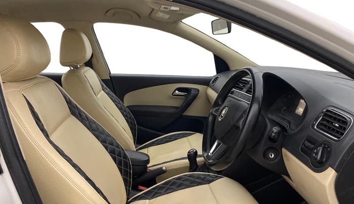 2017 Skoda Rapid AMBITION 1.6 MPI MT, Petrol, Manual, 69,685 km, Right Side Front Door Cabin
