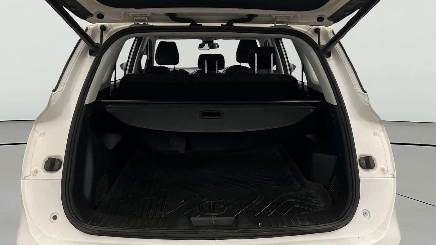 2020 MG HECTOR SHARP HYBRID 1.5 PETROL, Petrol, Manual, 1,04,583 km, Boot Open Zoomed View