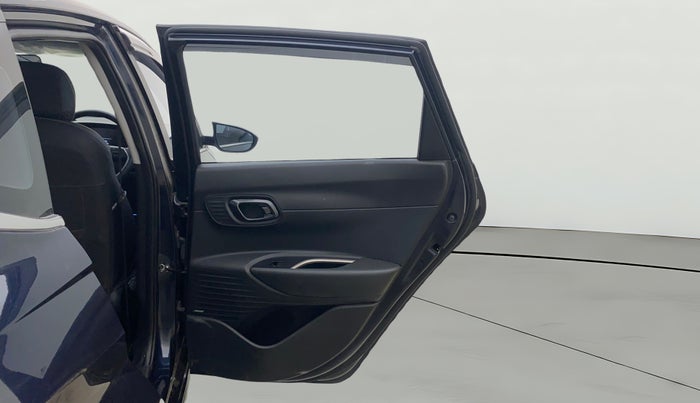 2022 Hyundai NEW I20 ASTA 1.2 MT, Petrol, Manual, 22,871 km, RHS Rear Door