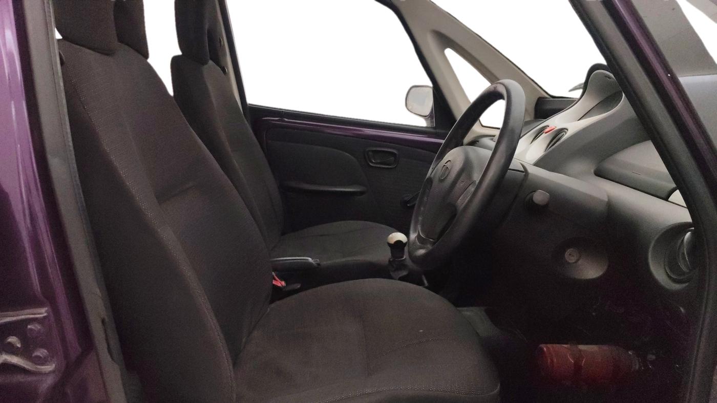 2014 Tata Nano EMAX XM CNG, CNG, Manual, 40,078 km, Right Side Front Door Cabin