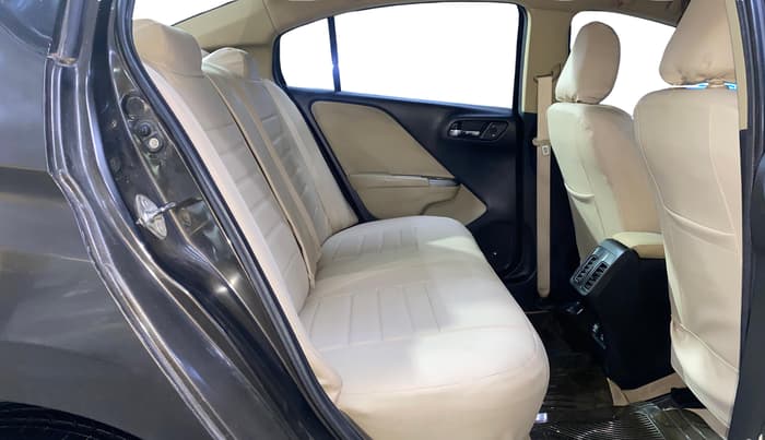 2017 Honda City 1.5L I-VTEC V MT, Petrol, Manual, 34,486 km, Right Side Rear Door Cabin