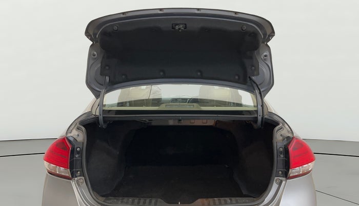 2019 Maruti Ciaz ALPHA  AT 1.5 SHVS PETROL, Petrol, Automatic, 39,361 km, Boot Door Open