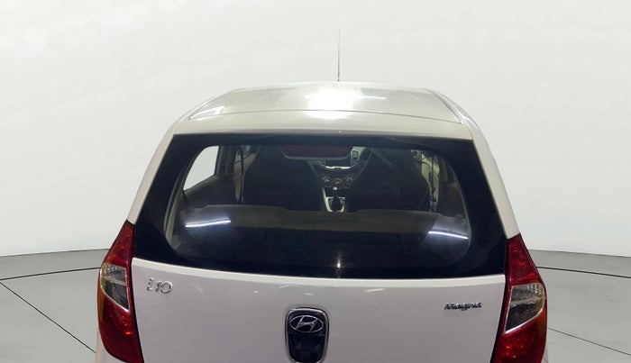 2015 Hyundai i10 MAGNA 1.1, Petrol, Manual, 1,00,643 km, Rear Windshield