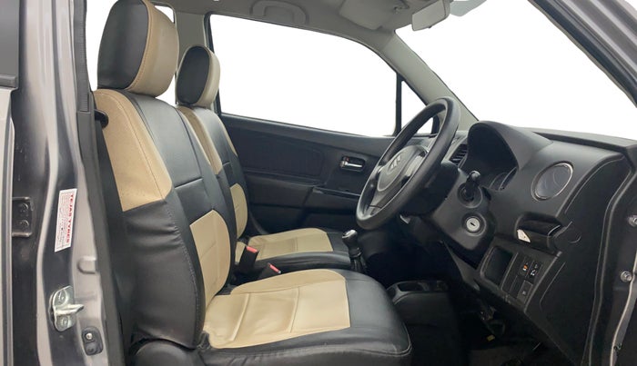 2015 Maruti Wagon R Stingray VXI, Petrol, Manual, 35,596 km, Right Side Front Door Cabin