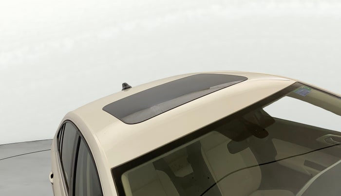 2024 Volkswagen VIRTUS TOPLINE TSI 1.0 AT, Petrol, Automatic, 6,586 km, Roof