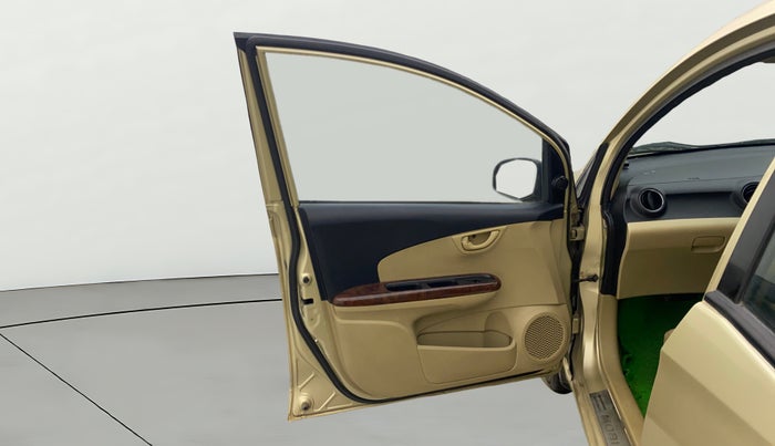 2015 Honda Mobilio 1.5L I-DTEC V, Diesel, Manual, 85,893 km, LHS Front Door