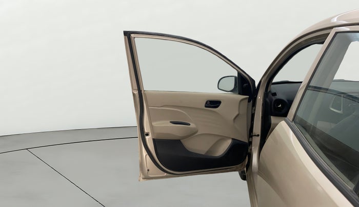 2020 Hyundai NEW SANTRO MAGNA CNG, CNG, Manual, 45,832 km, LHS Front Door