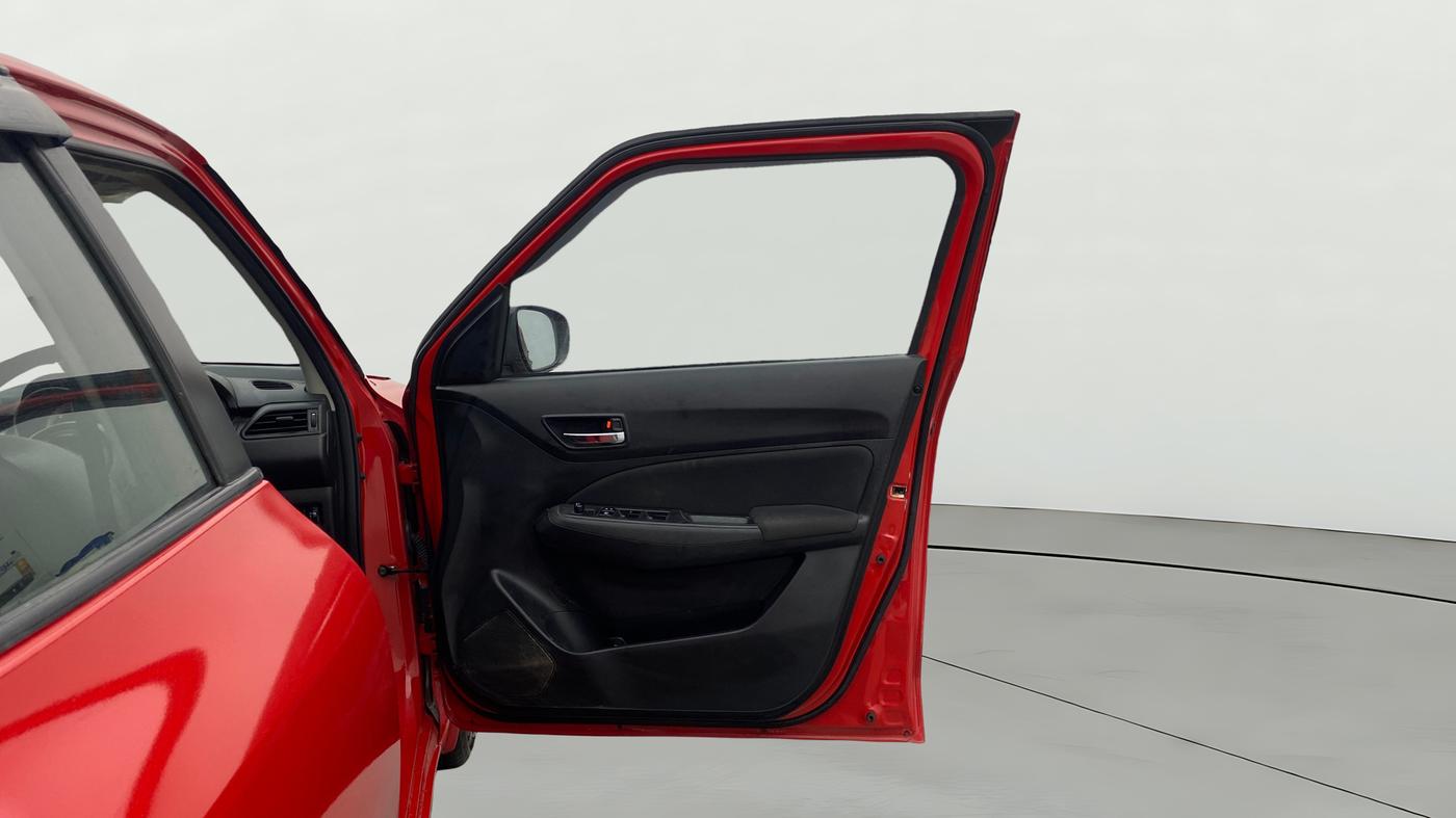2023 Maruti Swift VXI, Petrol, Manual, 64,517 km, RHS Front Door