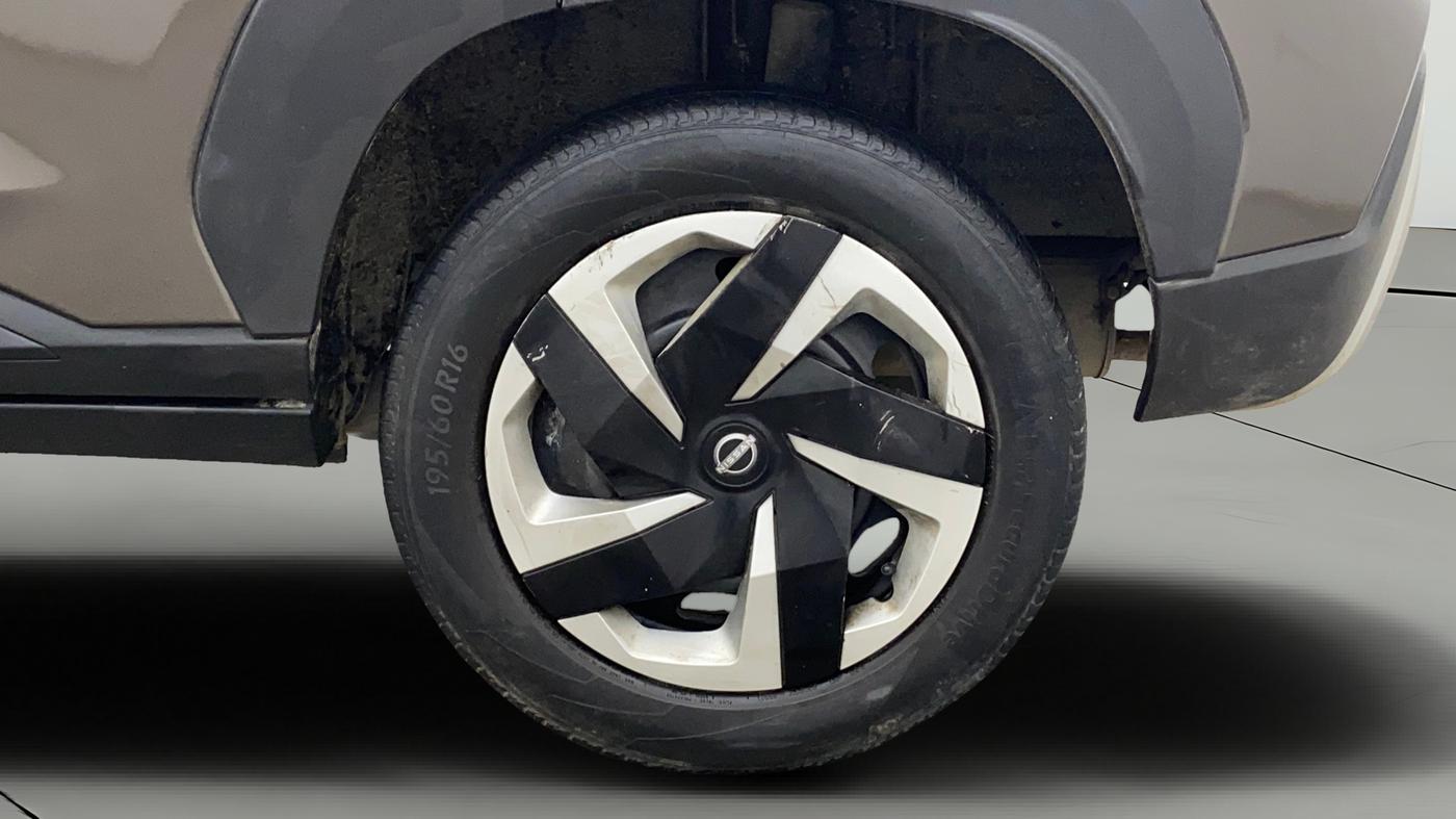 2021 Nissan MAGNITE XL, Petrol, Manual, 48,777 km, Left Rear Wheel
