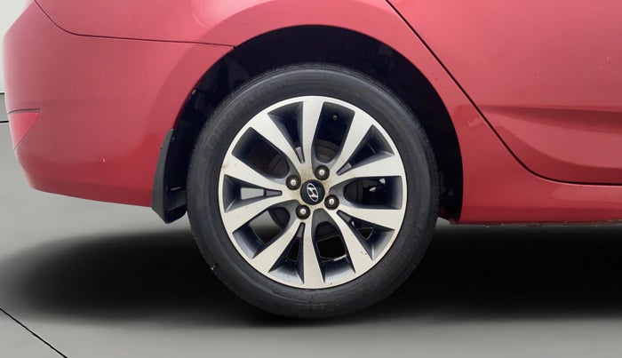 2015 Hyundai Verna FLUIDIC 4S1.6 VTVT SX O, Petrol, Manual, 70,607 km, Right Rear Wheel