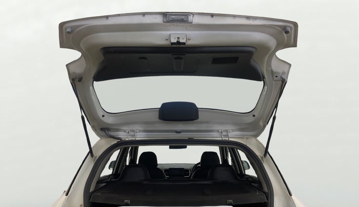 2020 Hyundai VENUE S 1.2, Petrol, Manual, 52,243 km, Boot Door Open