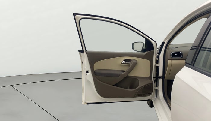 2013 Skoda Rapid AMBITION 1.6 TDI CR MT PLUS, Diesel, Manual, 81,509 km, LHS Front Door