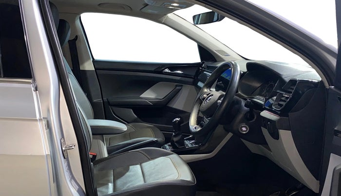 2022 Skoda KUSHAQ STYLE 1.5L TSI MT, Petrol, Manual, 25,896 km, Right Side Front Door Cabin