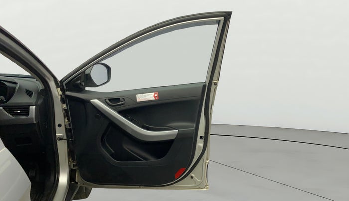 2021 Tata NEXON XMA SUNROOF PETROL, Petrol, Automatic, 33,081 km, RHS Front Door