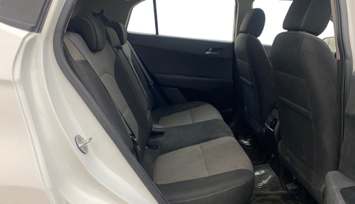 2016 Hyundai Creta SX 1.6 DIESEL, Diesel, Manual, 42,787 km, Right Side Rear Door Cabin