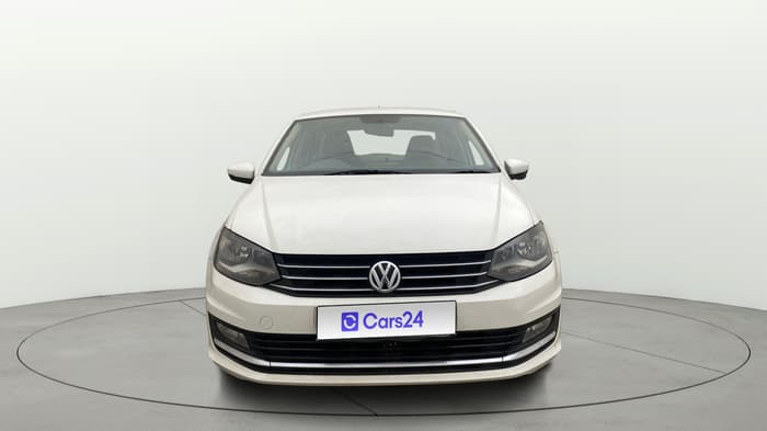 2015 Volkswagen Vento HIGHLINE 1.6 MPI, Petrol, Manual, 1,00,003 km, Front