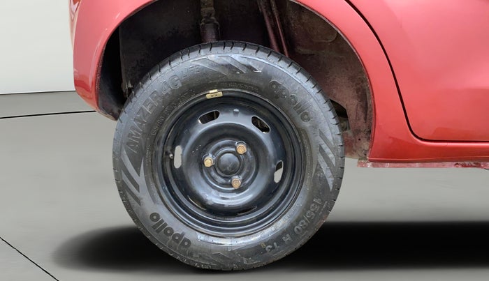 2017 Datsun Redi Go T (O), Petrol, Manual, 23,380 km, Right Rear Wheel