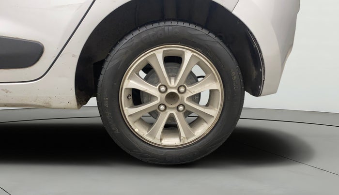 2015 Hyundai Grand i10 ASTA (O) 1.2 KAPPA VTVT, Petrol, Manual, 1,25,546 km, Left Rear Wheel