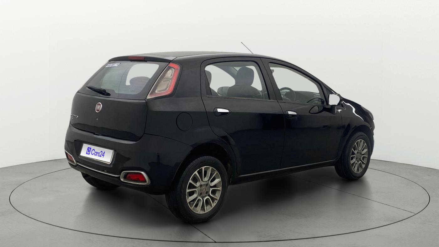 2015 Fiat Punto EVO EMOTION 1.3 MULTIJET, Diesel, Manual, 1,30,380 km, Right Back Diagonal