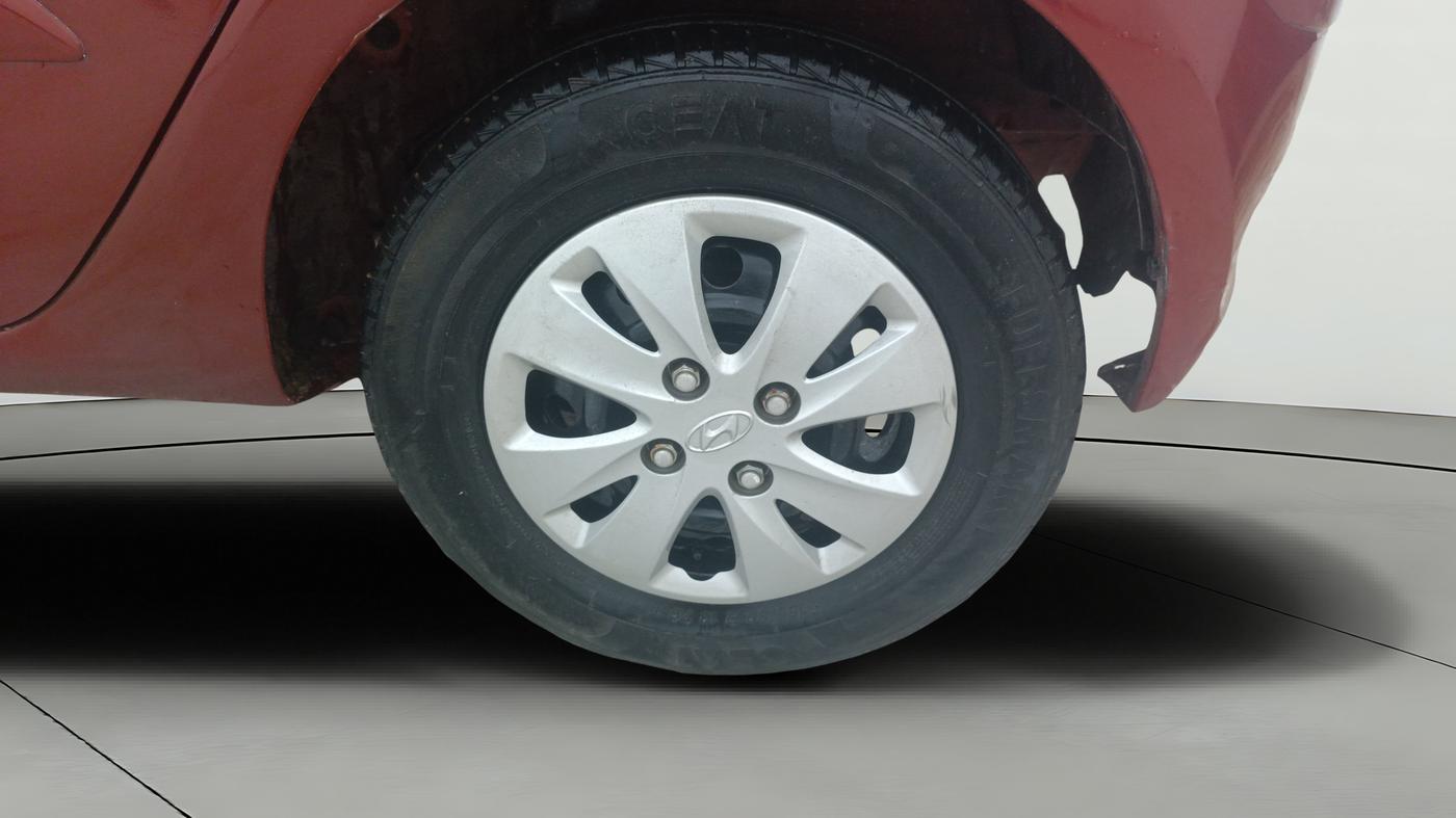 2013 Hyundai i10 SPORTZ 1.2 AT, Petrol, Automatic, 66,580 km, Left Rear Wheel