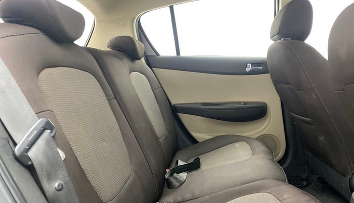 2014 Hyundai i20 SPORTZ 1.2, Petrol, Manual, 50,817 km, Right Side Rear Door Cabin