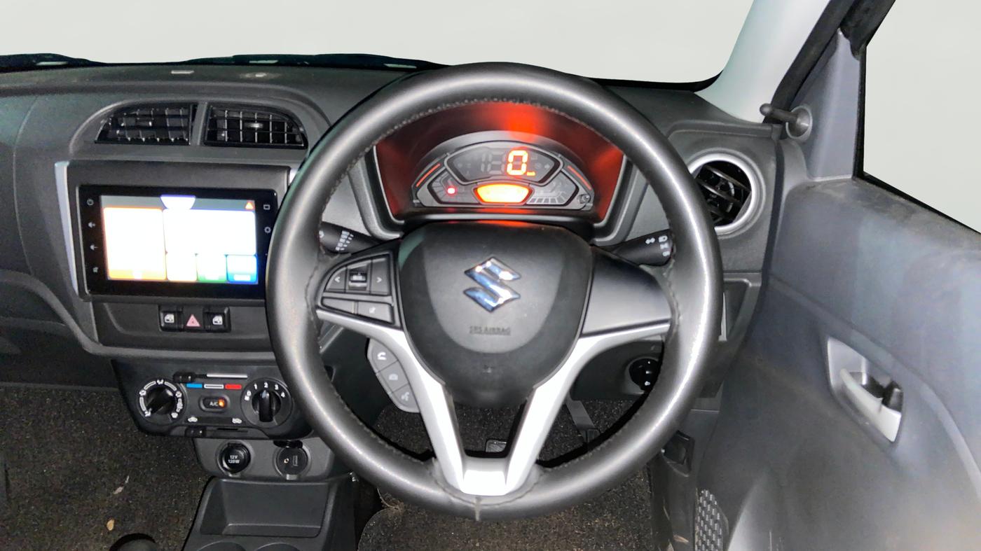 2025 Maruti Alto K10 VXI PLUS AMT, Petrol, Automatic, 2,327 km, Steering Wheel Close Up