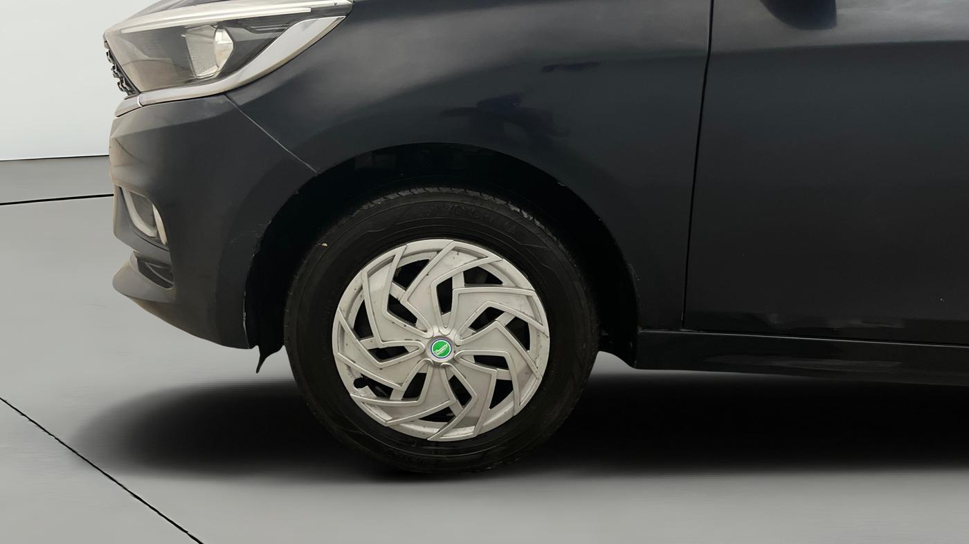 2022 Tata TIGOR XZ PLUS CNG, CNG, Manual, 64,414 km, Left Front Wheel