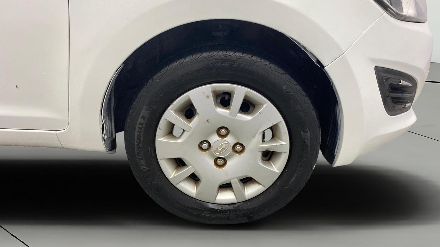 2013 Hyundai i20 MAGNA (O) 1.2, Petrol, Manual, 47,732 km, Right Front Wheel