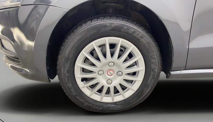 2016 Volkswagen Polo COMFORTLINE 1.2L, Petrol, Manual, 73,493 km, Left Front Wheel