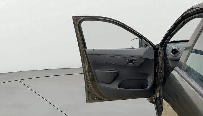 2021 Renault Kwid RXT 1.0 (O), Petrol, Manual, 21,852 km, LHS Front Door