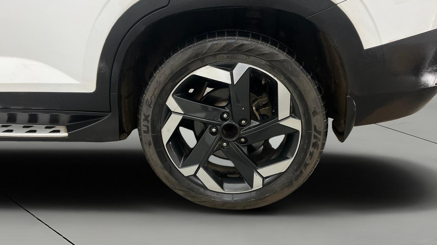 2022 Hyundai ALCAZAR 1.5 SIGNATURE (O) AT 7STR, Diesel, Automatic, 1,33,169 km, Left Rear Wheel