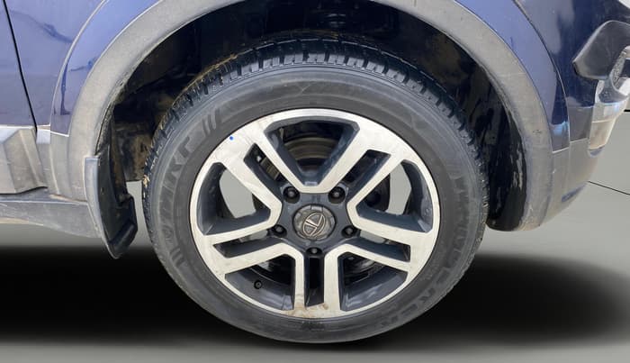 2017 Tata Hexa XT 4X4 7 STR, Diesel, Manual, 86,792 km, Right Front Wheel