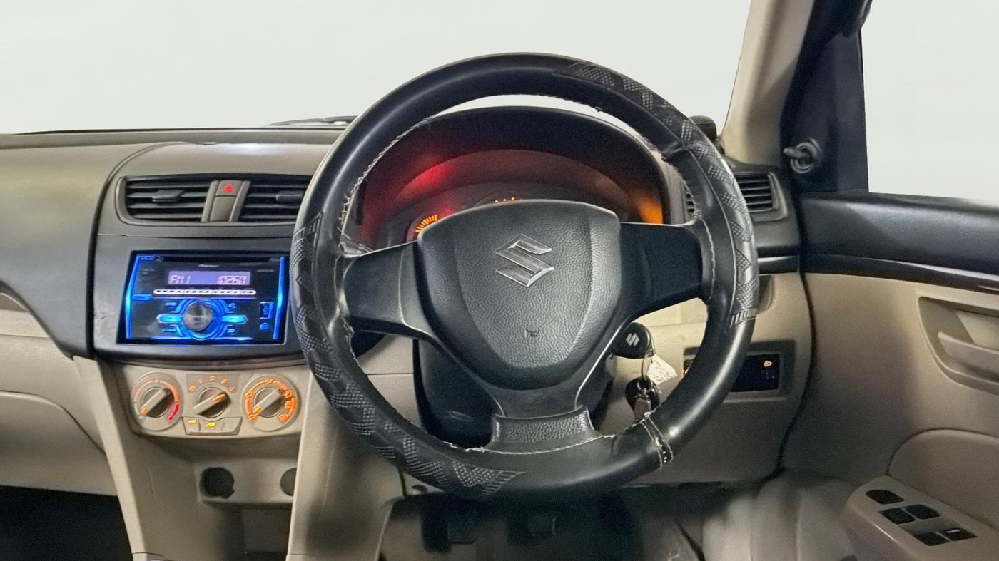 2015 Maruti Swift Dzire LXI (O), CNG, Manual, 72,280 km, Steering Wheel Close Up