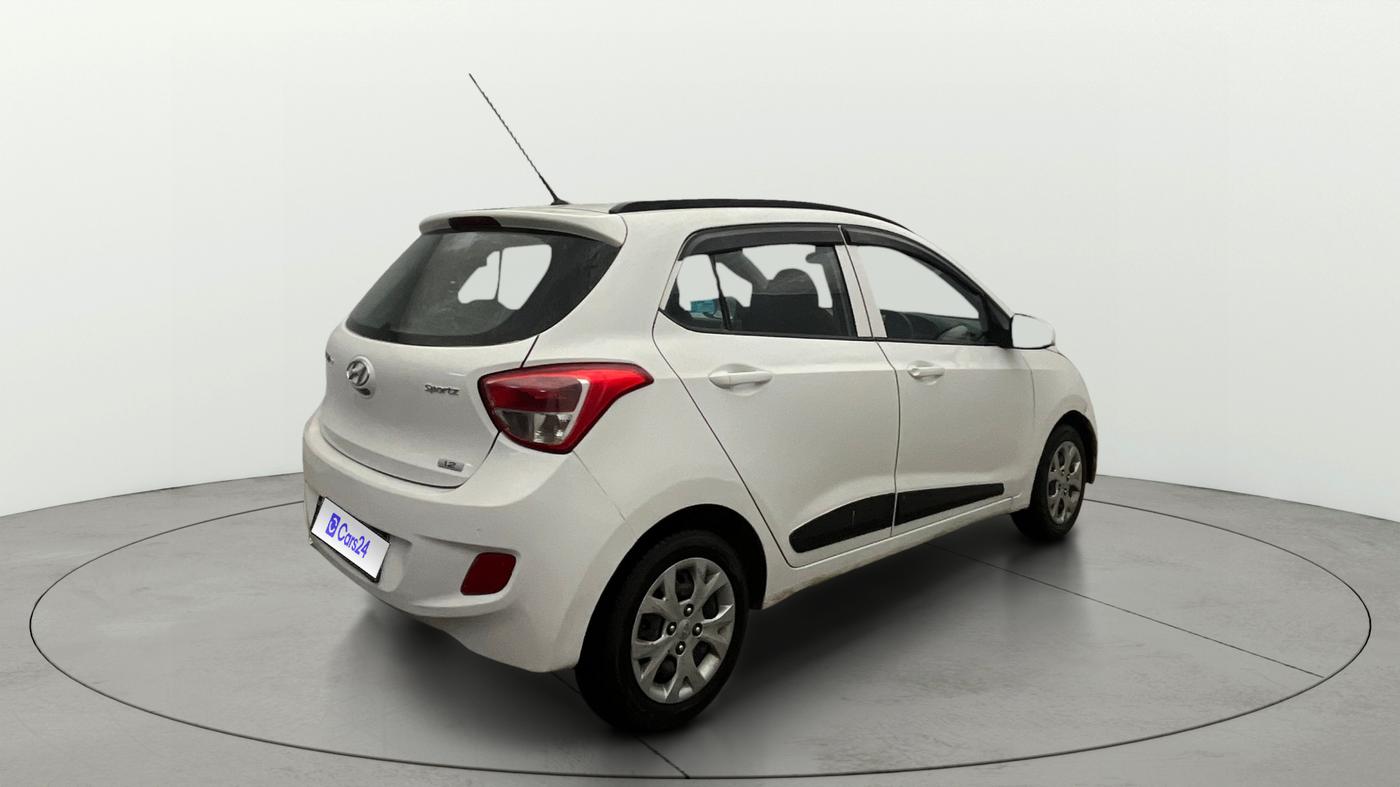 2016 Hyundai Grand i10 SPORTZ 1.2 KAPPA VTVT, CNG, Manual, 77,378 km, Right Back Diagonal