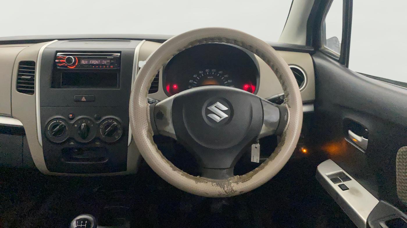 2013 Maruti Wagon R 1.0 LXI CNG, CNG, Manual, 69,634 km, Steering Wheel Close Up