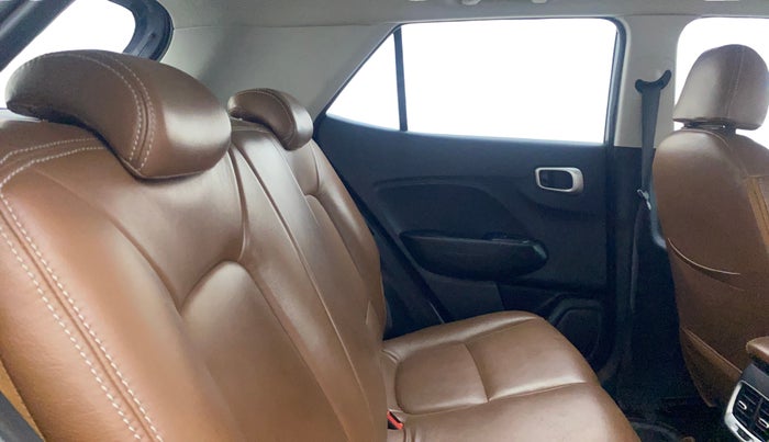 2019 Hyundai VENUE SX PLUS 1.0 TURBO DCT, Petrol, Automatic, 61,795 km, Right Side Rear Door Cabin