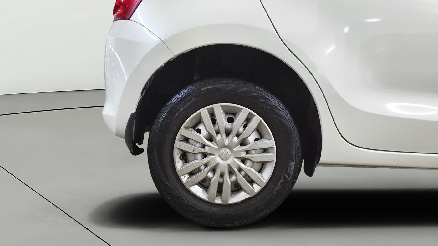 2023 Maruti Swift LXI, Petrol, Manual, 42,803 km, Right Rear Wheel