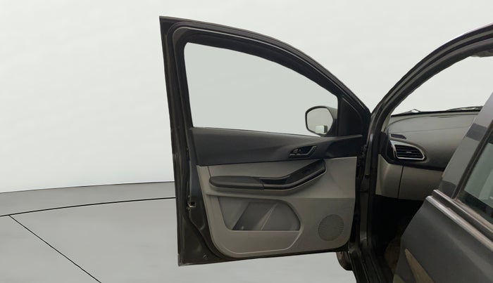 2023 Tata Tiago XT (O) PETROL, Petrol, Manual, 33,548 km, LHS Front Door