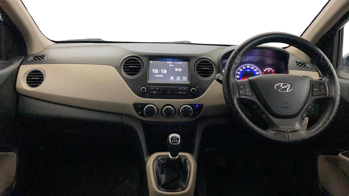 2019 Hyundai Grand i10 SPORTZ 1.2 KAPPA VTVT, Petrol, Manual, 75,085 km, Dashboard