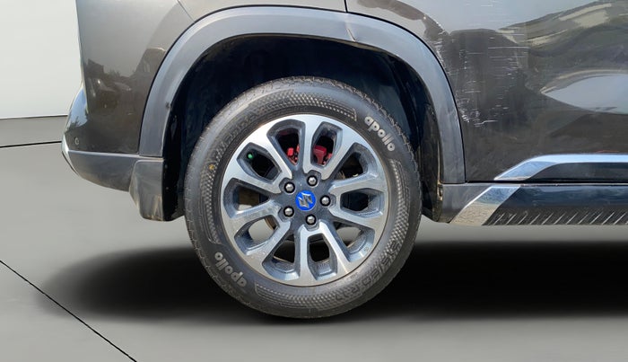 2022 Maruti Grand Vitara ZETA SMART HYBRID, Petrol, Manual, 40,249 km, Right Rear Wheel