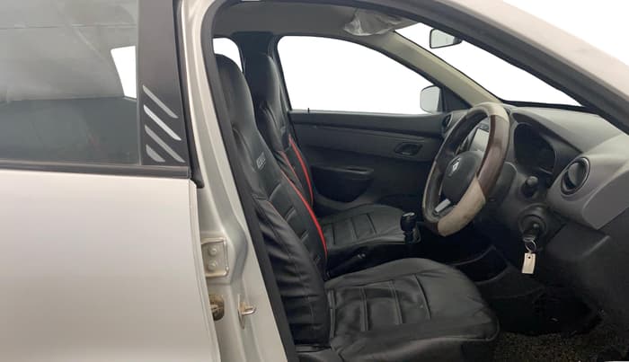 2016 Renault Kwid RXT 1.0 (O), Petrol, Manual, 33,245 km, Right Side Front Door Cabin